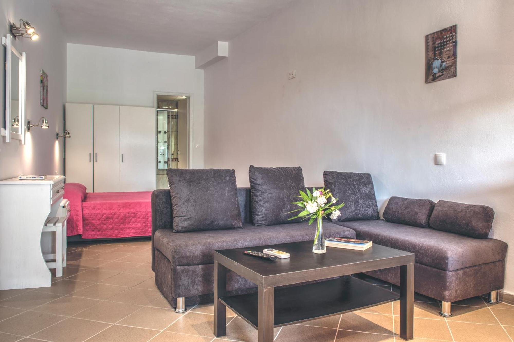 The Palm Garden - Idyllic Pool Apartments In A Green Oasis Ermones Exterior foto